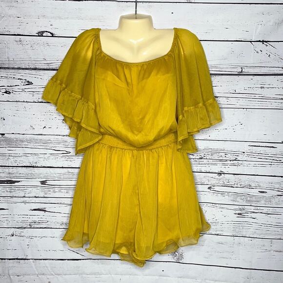 Endless Rose NWT Size M Golden Yellow Chiffon Drop Waistline Shorts Romper - Picture 1 of 6